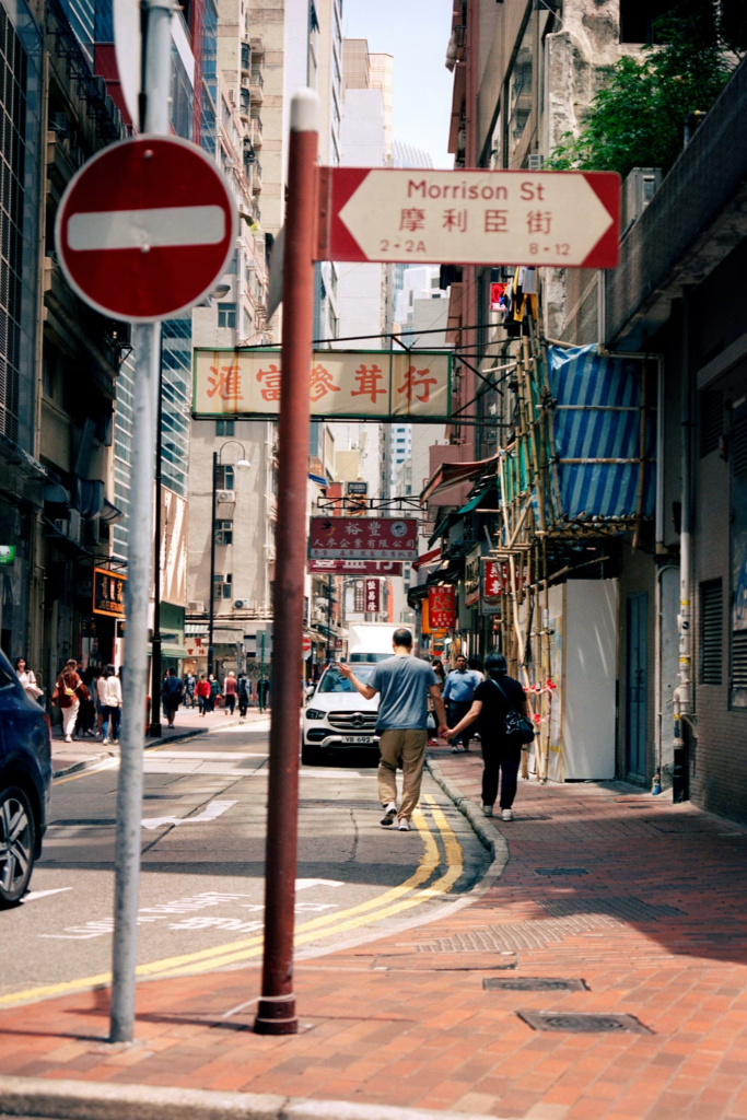 昔日顶流更新，Flux.2是否依然能打？硬钢Nano Banana Pro五轮实测丨302.AI 基准实验室